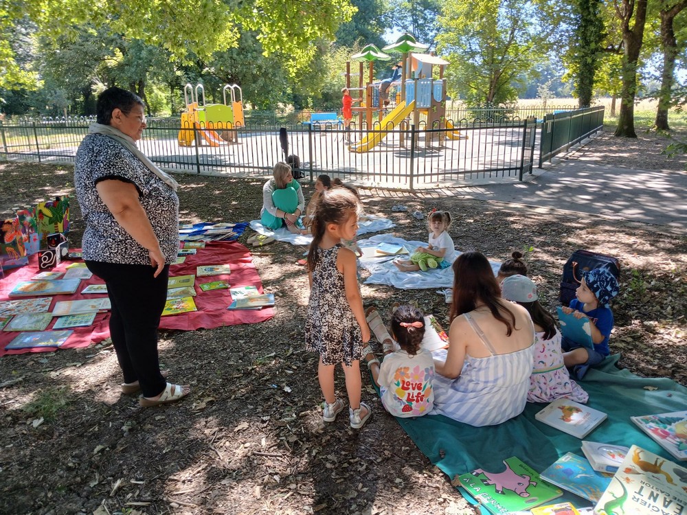 Animation "médiathèque sous les arbres"