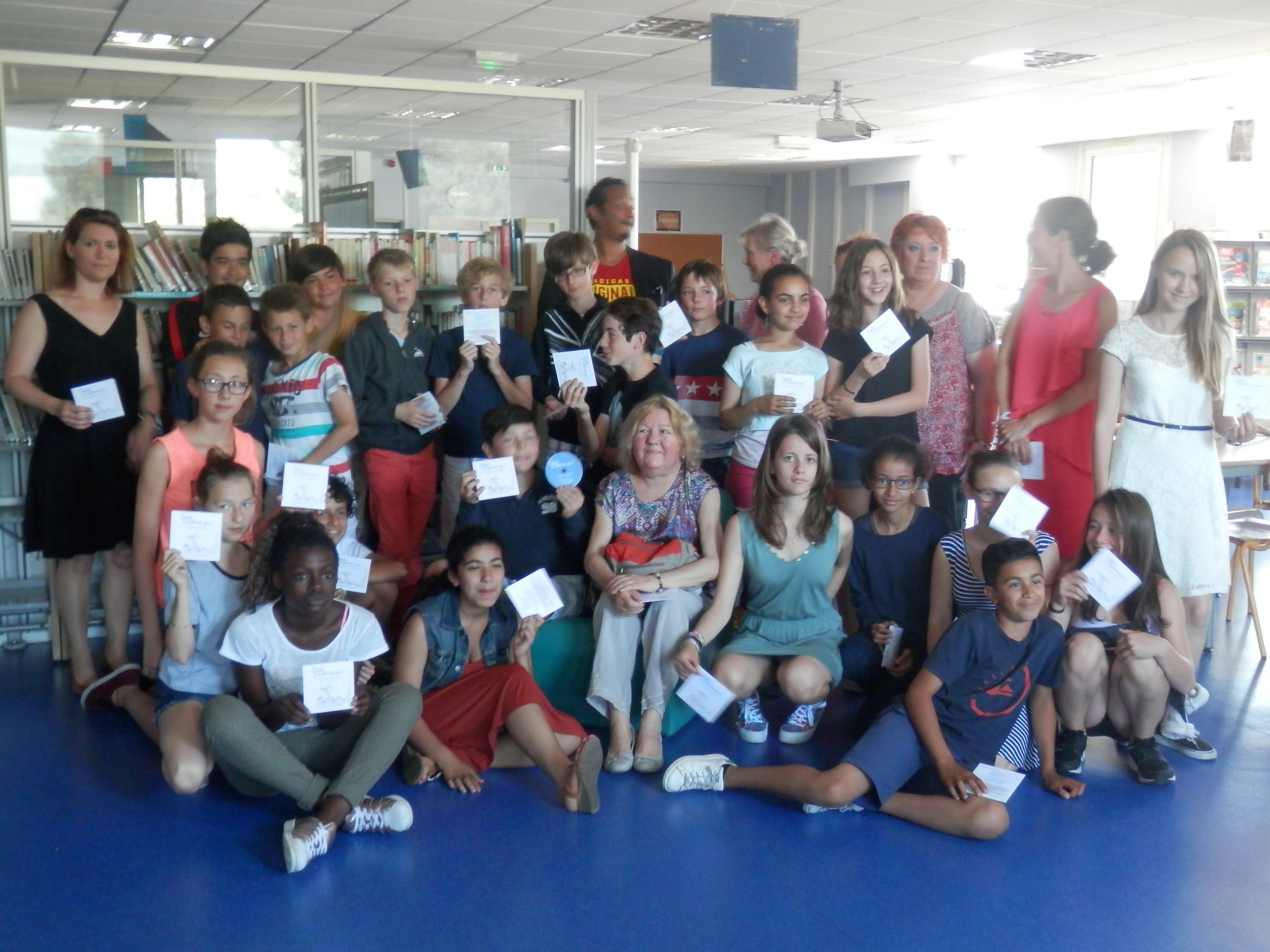 UN REGARD UN SOURIRE