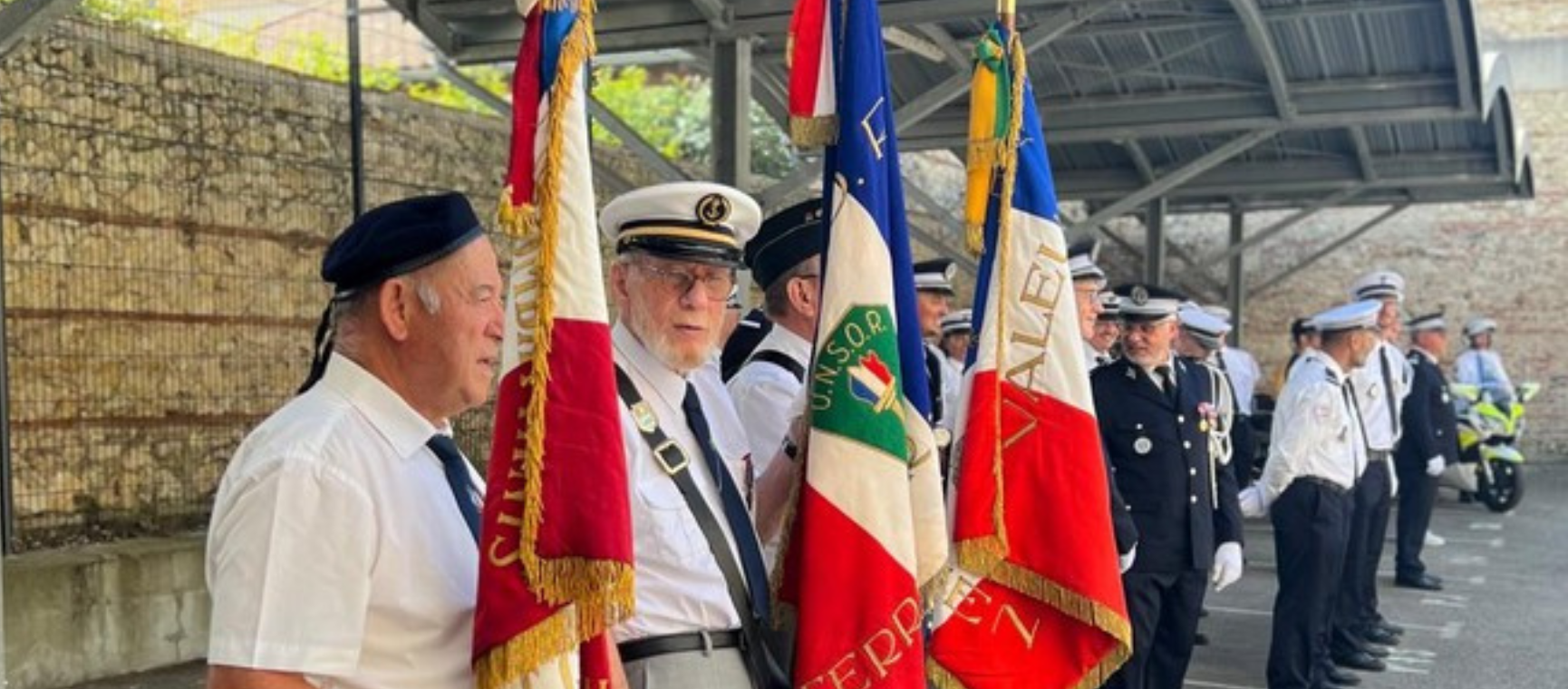 CÉRÉMONIE EN L'HONNEUR DES POLICIERS MORTS EN SERVICE