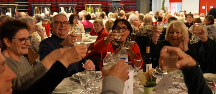 SUCCÈS AU RENDEZ-VOUS POUR LE REPAS DES AÎNÉS