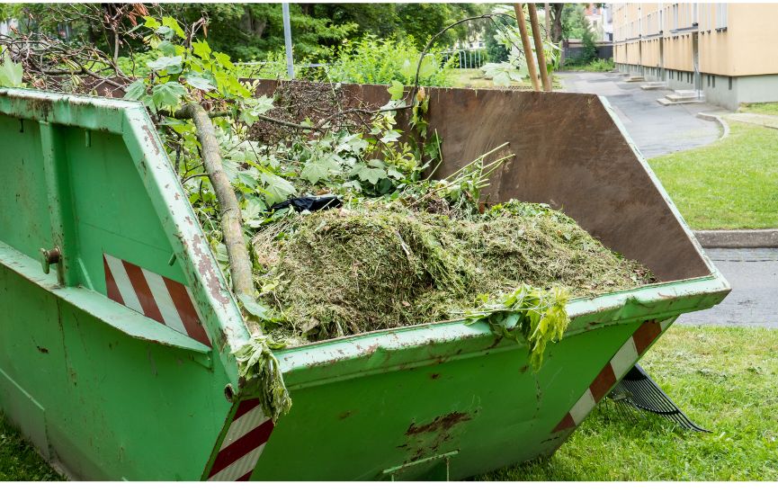 COLLECTE DES DÉCHETS VERTS AU PORTE A PORTE, LA POLÉMIQUE ENFLE !