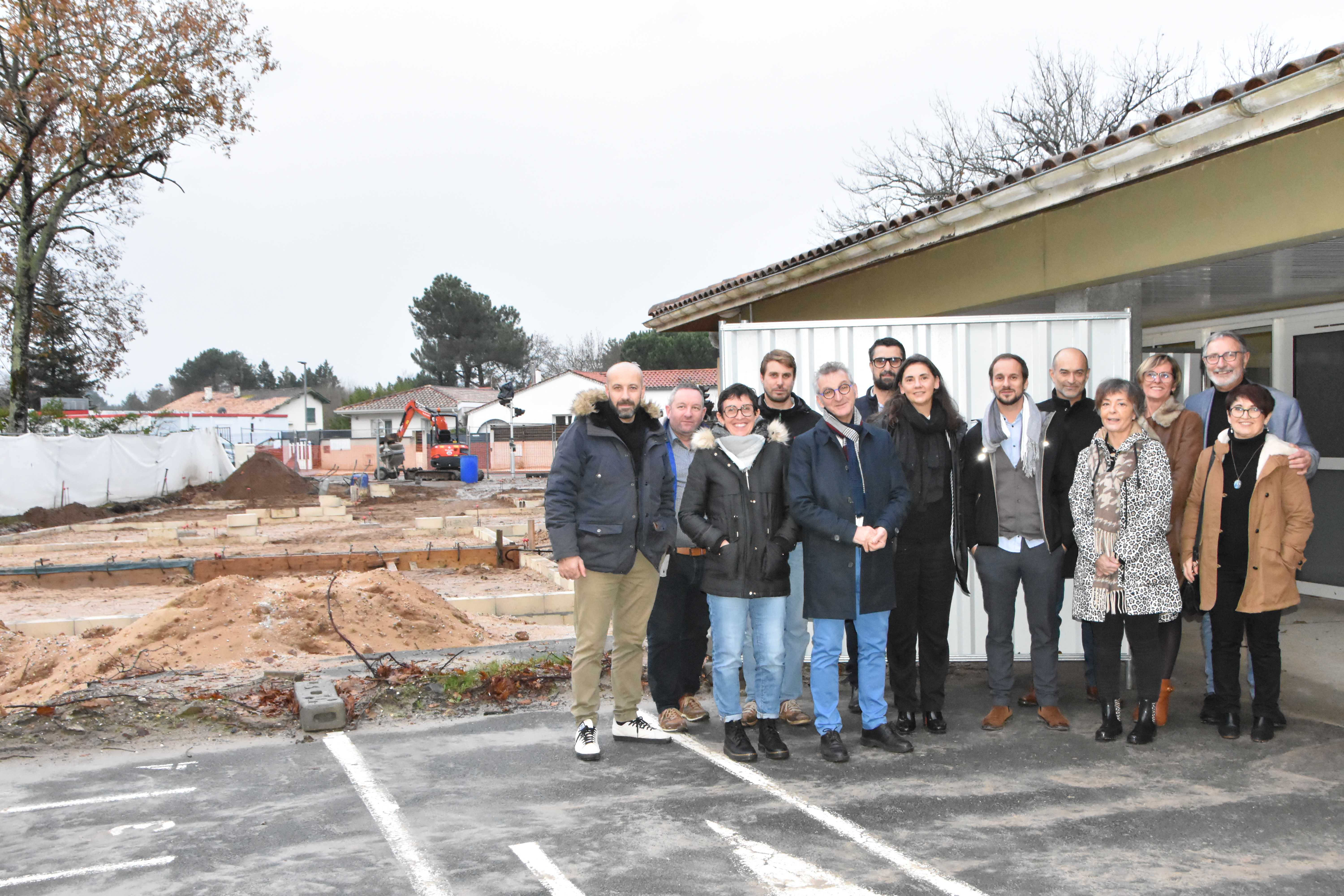 Pose de la 1ère pierre - Restaurant scolaire P. Cézanne