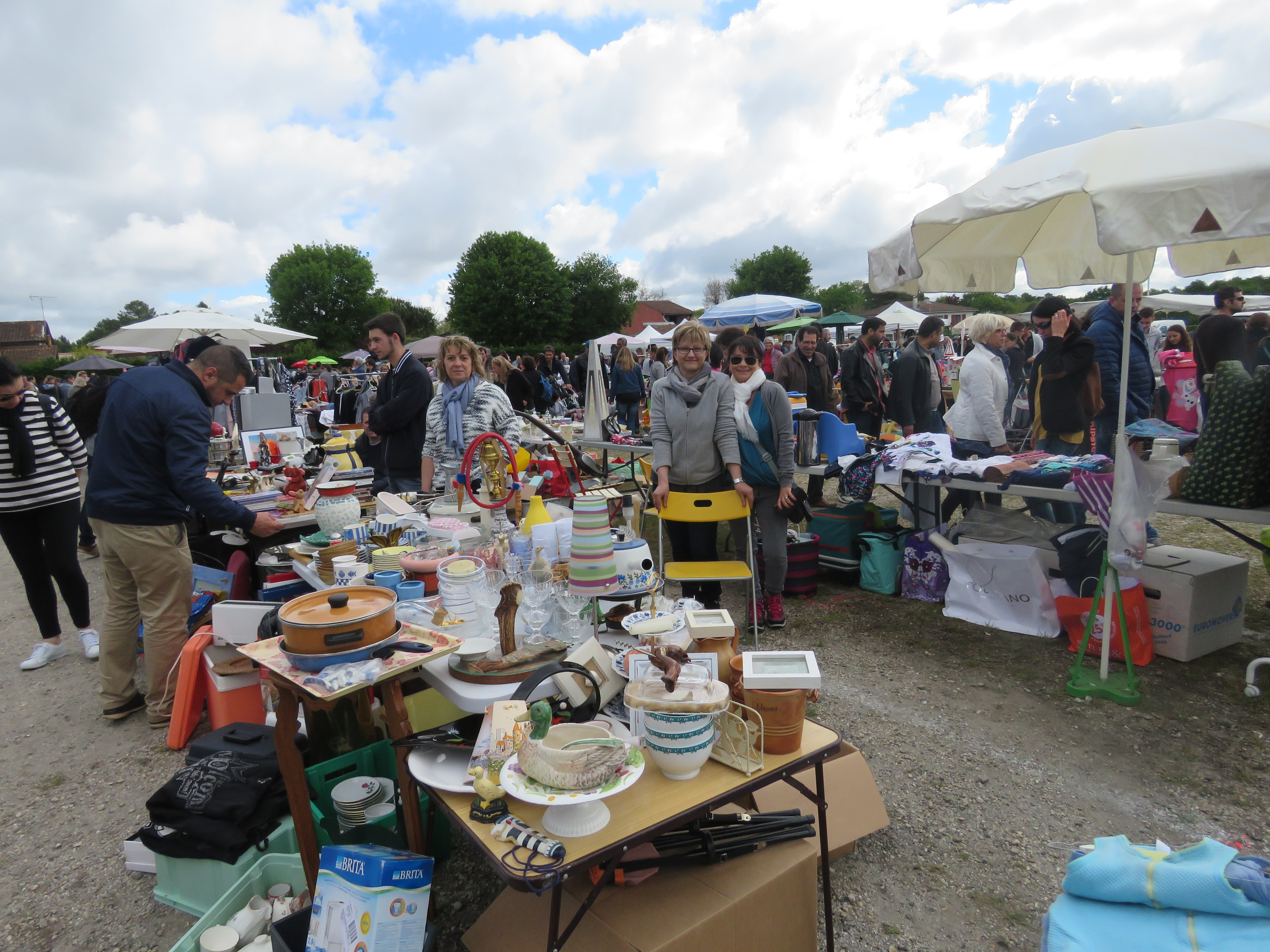 VIDE GRENIER :  Place Corps Franc Pommiès   