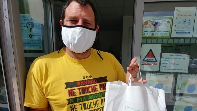 Remise de livres au périscolaire AC 