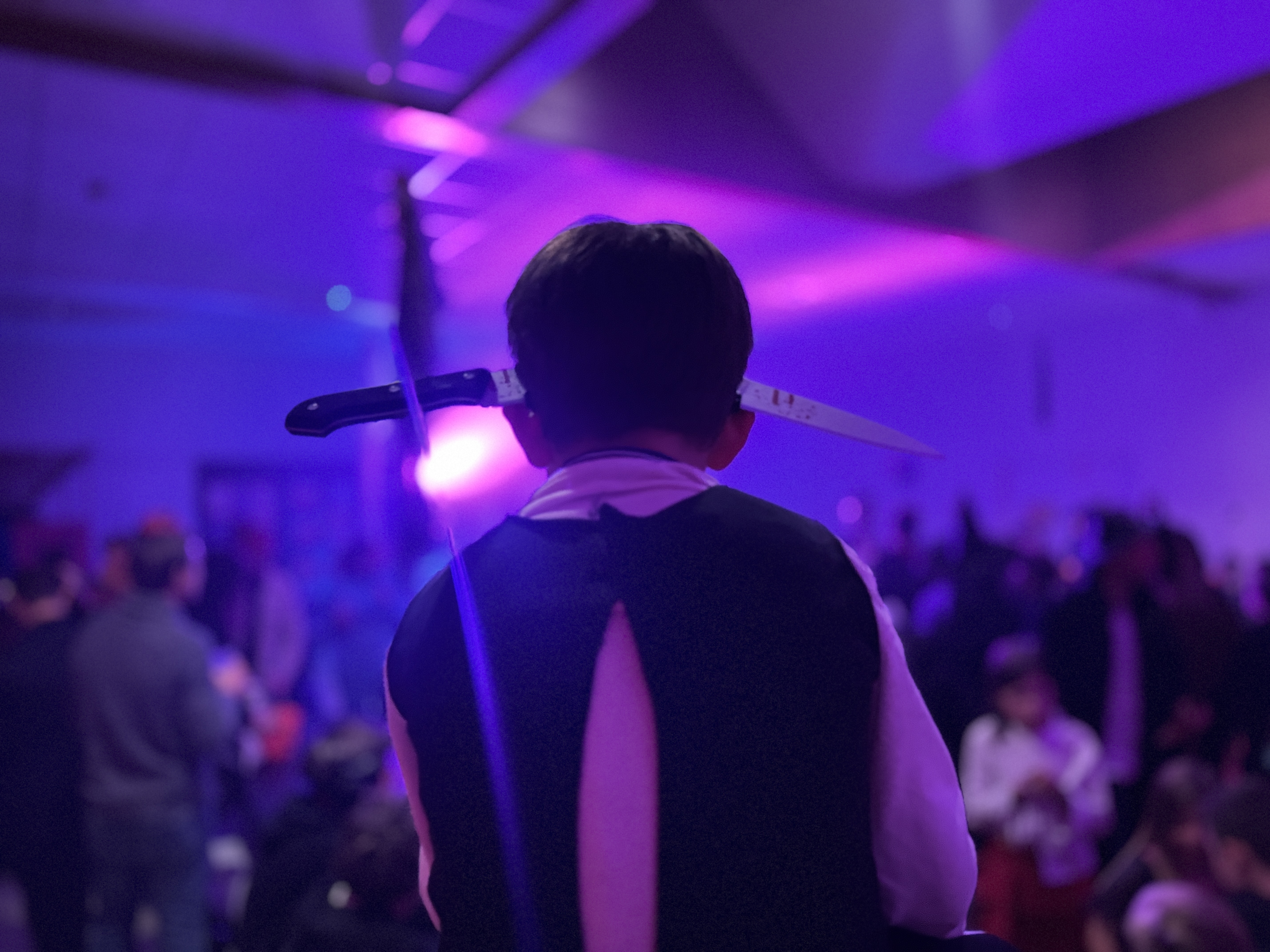 Salle comble pour le bal des monstres