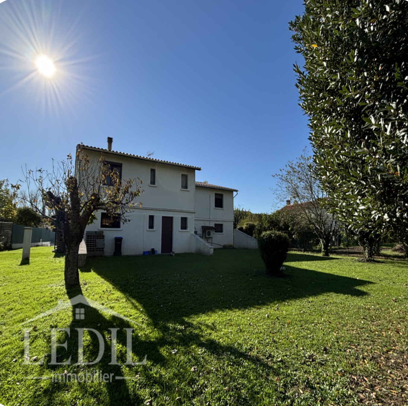 MAISON AVEC 2 LOGEMENTS ET JARDIN