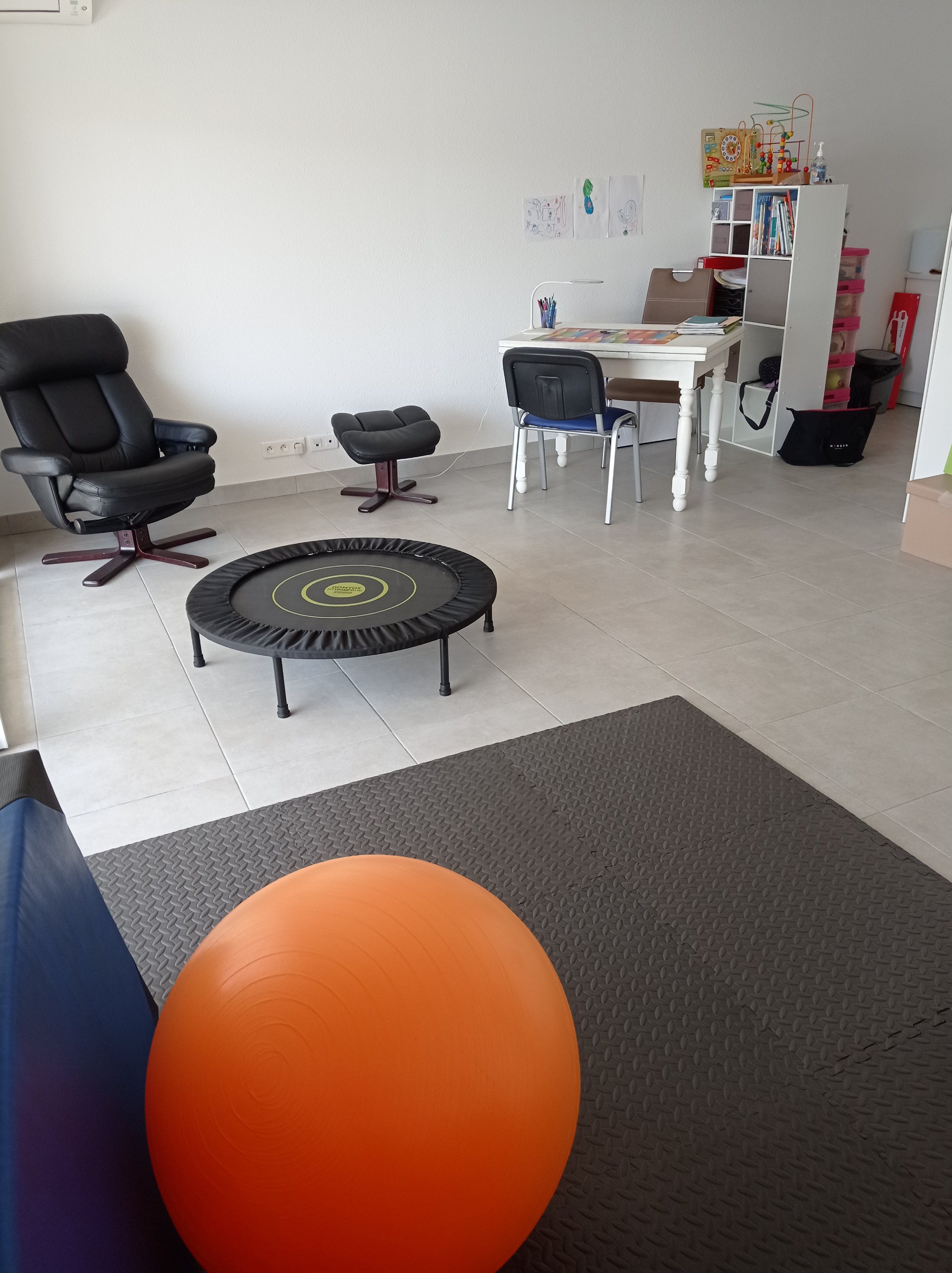 Psychomotricienne.  Sophrologue 