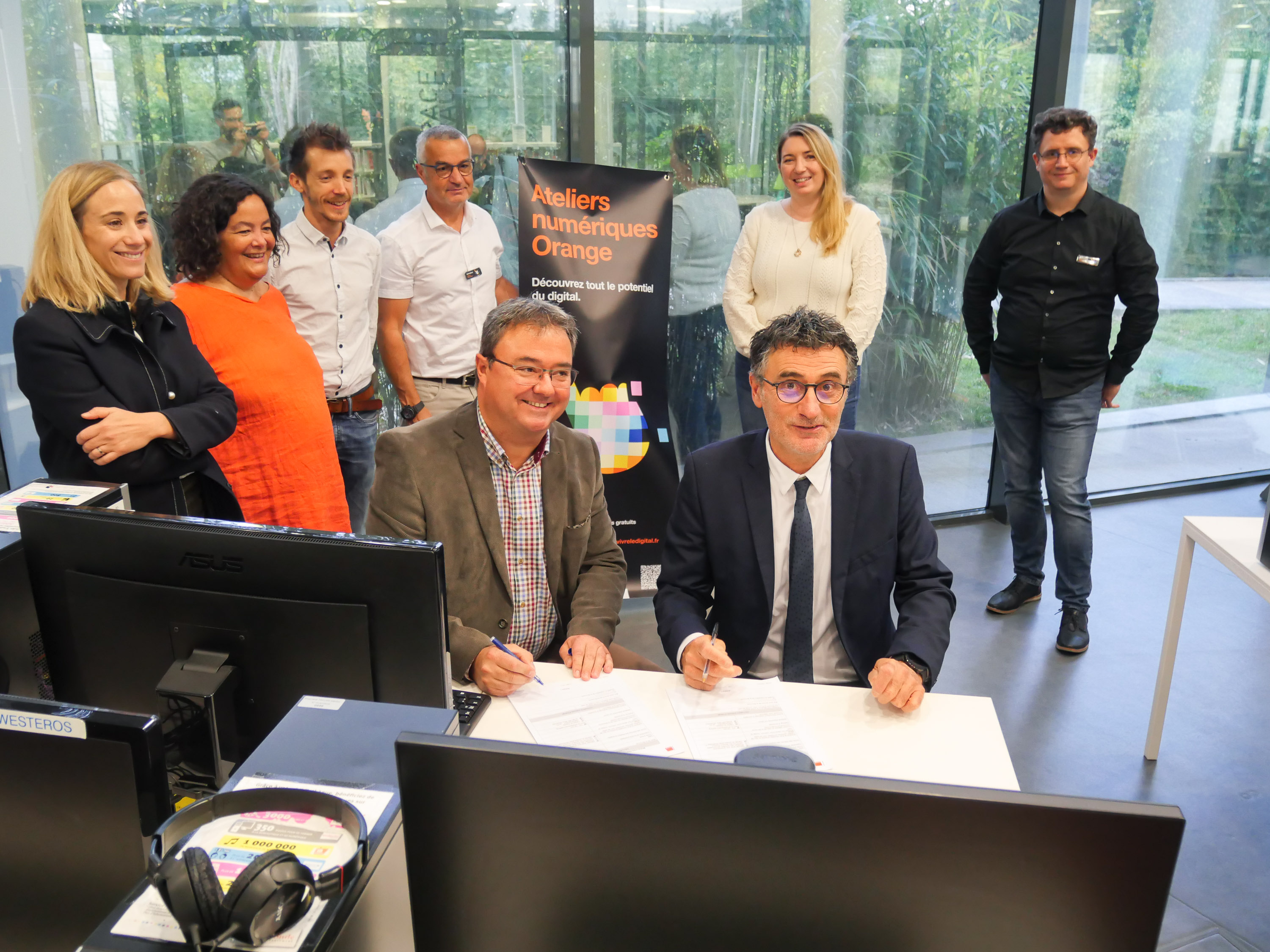 Un partenariat pour favoriser l'inclusion numérique avec la fondation Orange