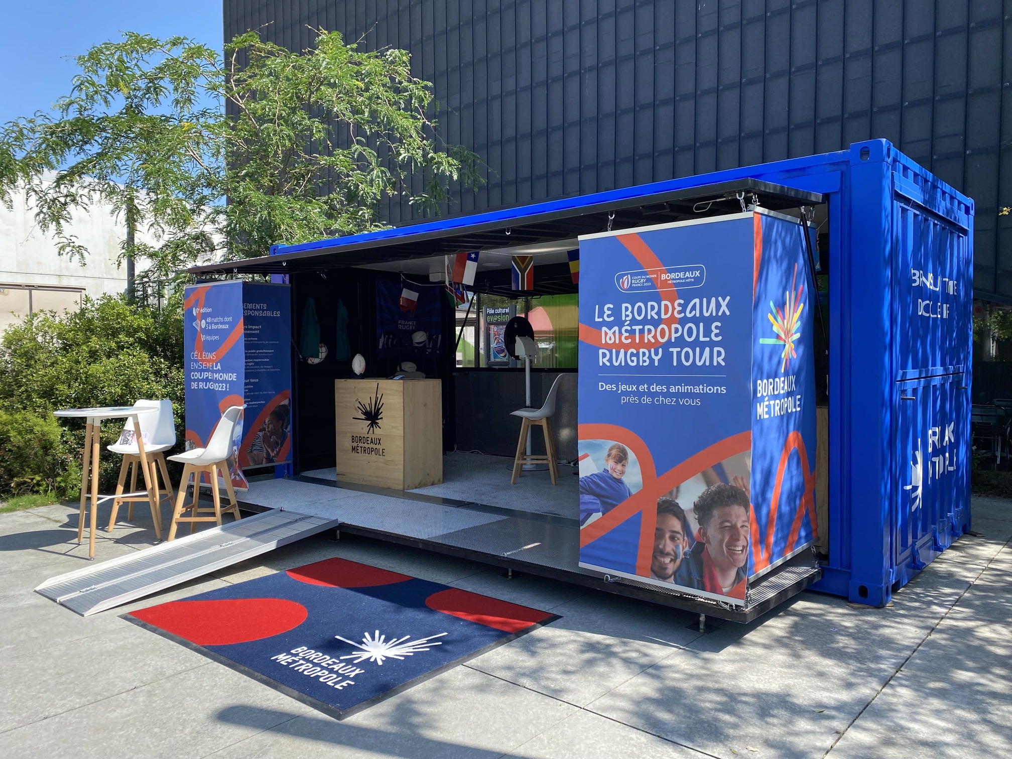 Un container aux couleurs de la Coupe du Monde de Rugby s’installe à Martignas-sur-Jalle