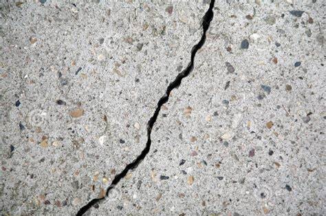 Sècheresse 2023 : Vous constatez des dommages sur vos constructions ?