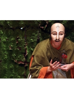 CACHÉ DANS SON BUISSON DE LAVANDE, CYRANO SENTAIT BON LA LESSIVE - Hecho en casa