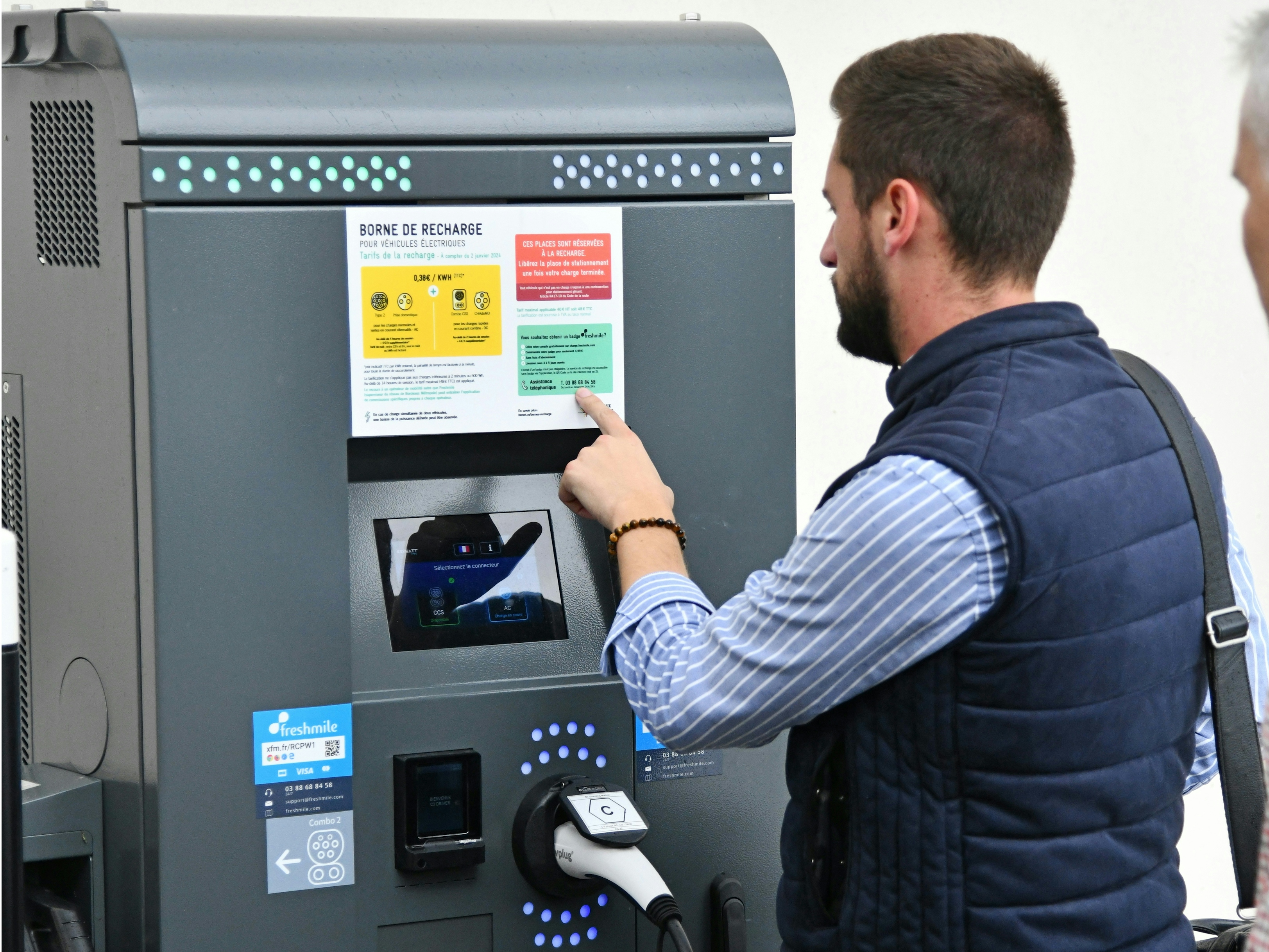 Première borne de recharge à Martignas-sur-Jalle